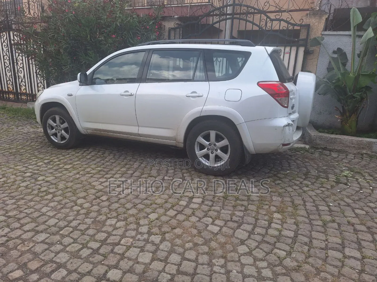 Toyota RAV4 2012 Silver
