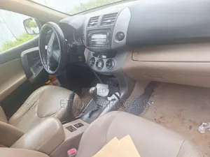 Toyota RAV4 2012 Silver