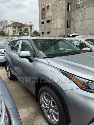 New Toyota Highlander Hybrid 2023 Silver