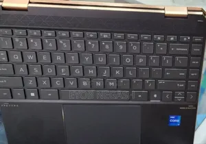 Photo - New Laptop HP Spectra 13 16GB Intel Core I7 SSD 1T