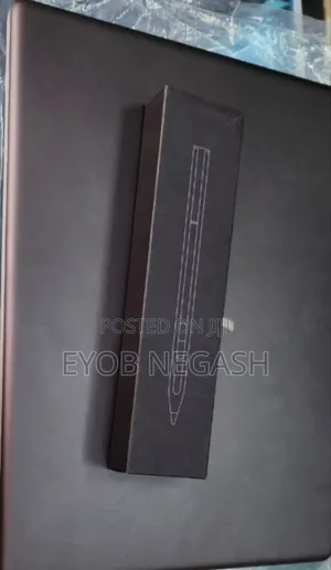 New Laptop HP Spectra 13 16GB Intel Core I7 SSD 1T