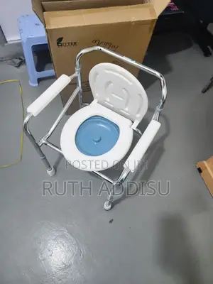 Photo - Commode Chair Can Carry 150kg郁烈ealderly Toilet Chair New