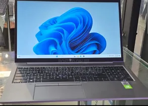 New Laptop HP ZBook Firefly 15 G7 16GB Intel Core I7 SSD 1T