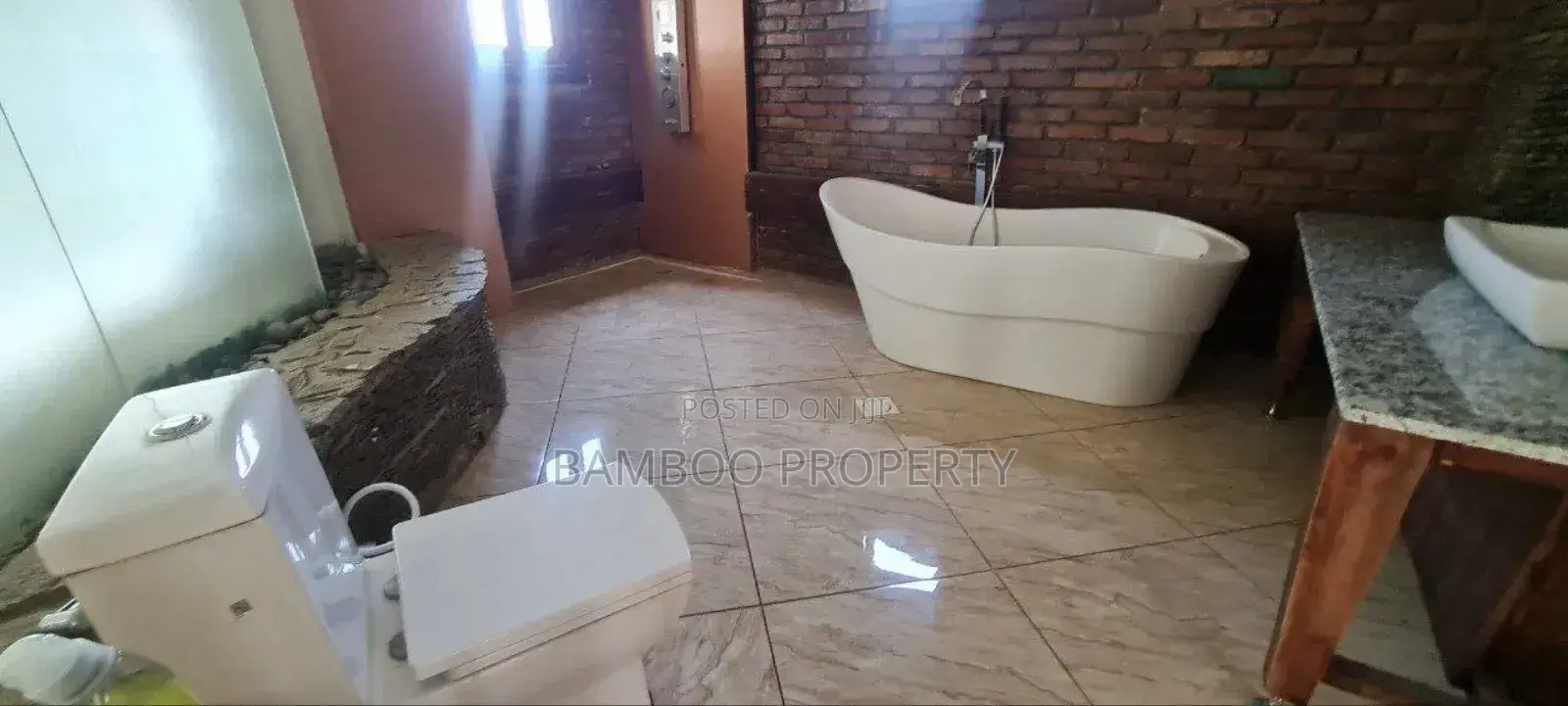 Furnished 5bdrm House in Bole for rent
