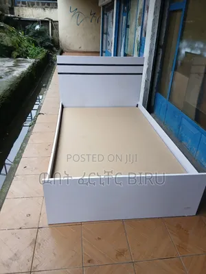 1/20 ላምኔት አልጋ በጥራት የተሰራ