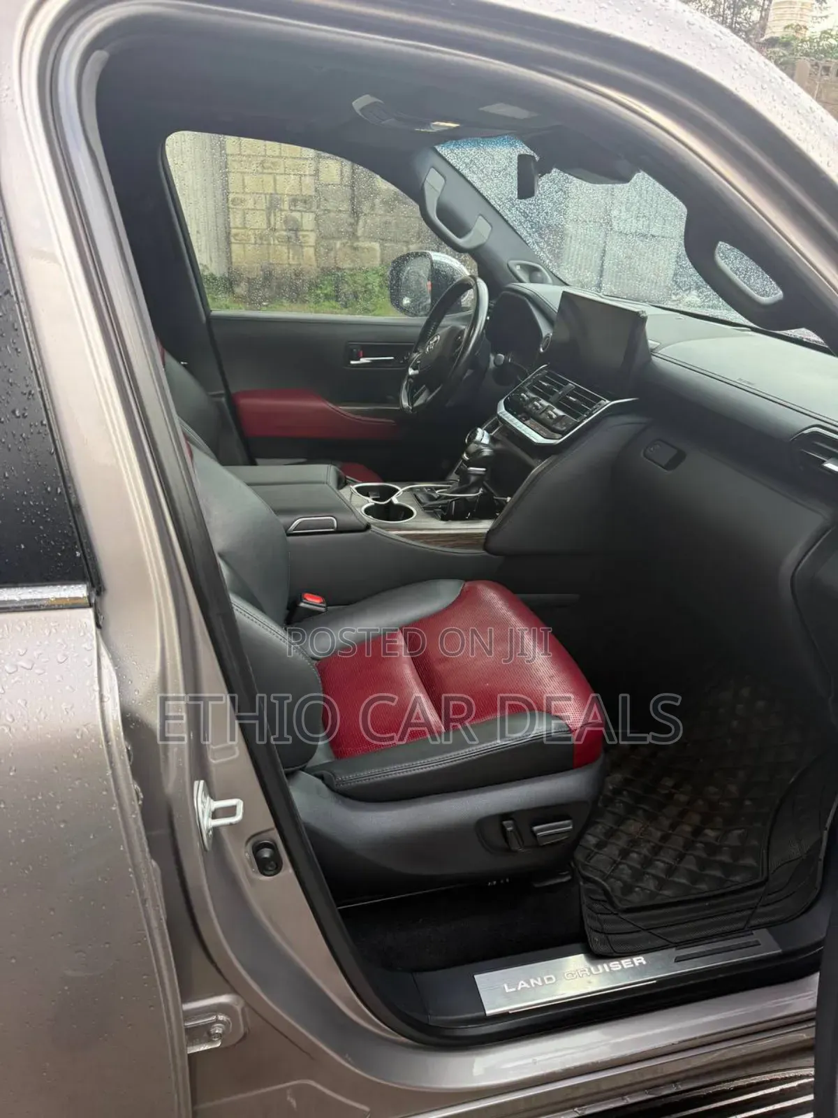 Toyota Land Cruiser 2023 Gold