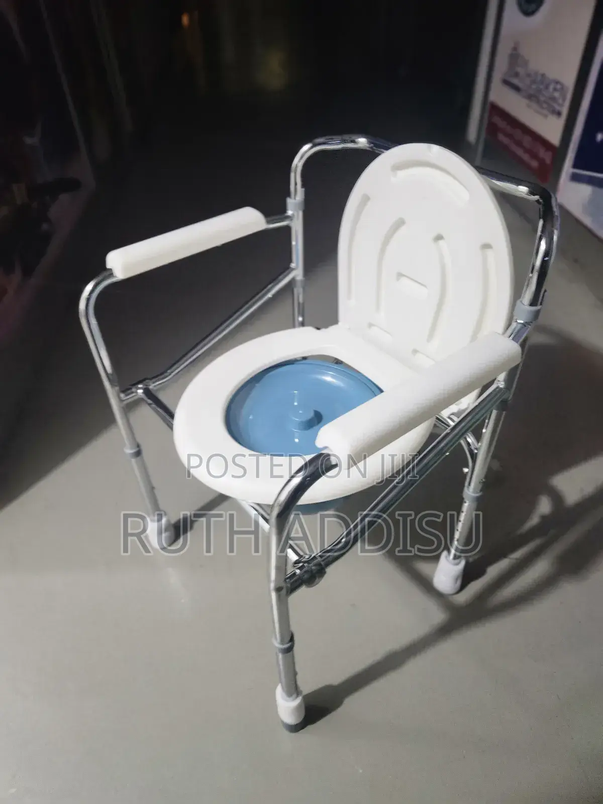 Toilet Chair妞兒commode Chair映曰commode Chair Medical Chair