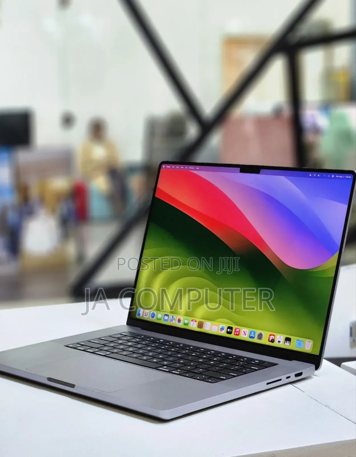 New Laptop Apple MacBook Pro 2021 M1 16GB Apple M1 Pro SSD 1T