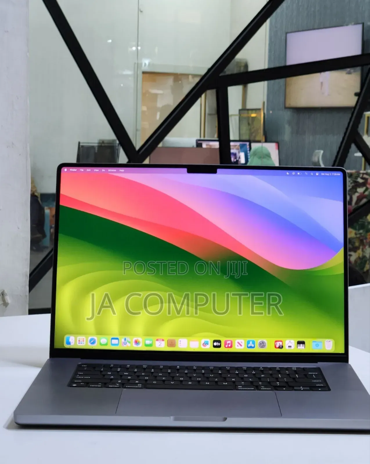 New Laptop Apple MacBook Pro 2021 M1 16GB Apple M1 Pro SSD 1T