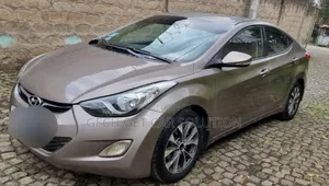 Hyundai Elantra 2013 Brown