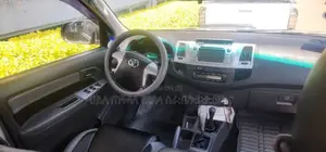 Toyota Hilux 2015 Matt Black