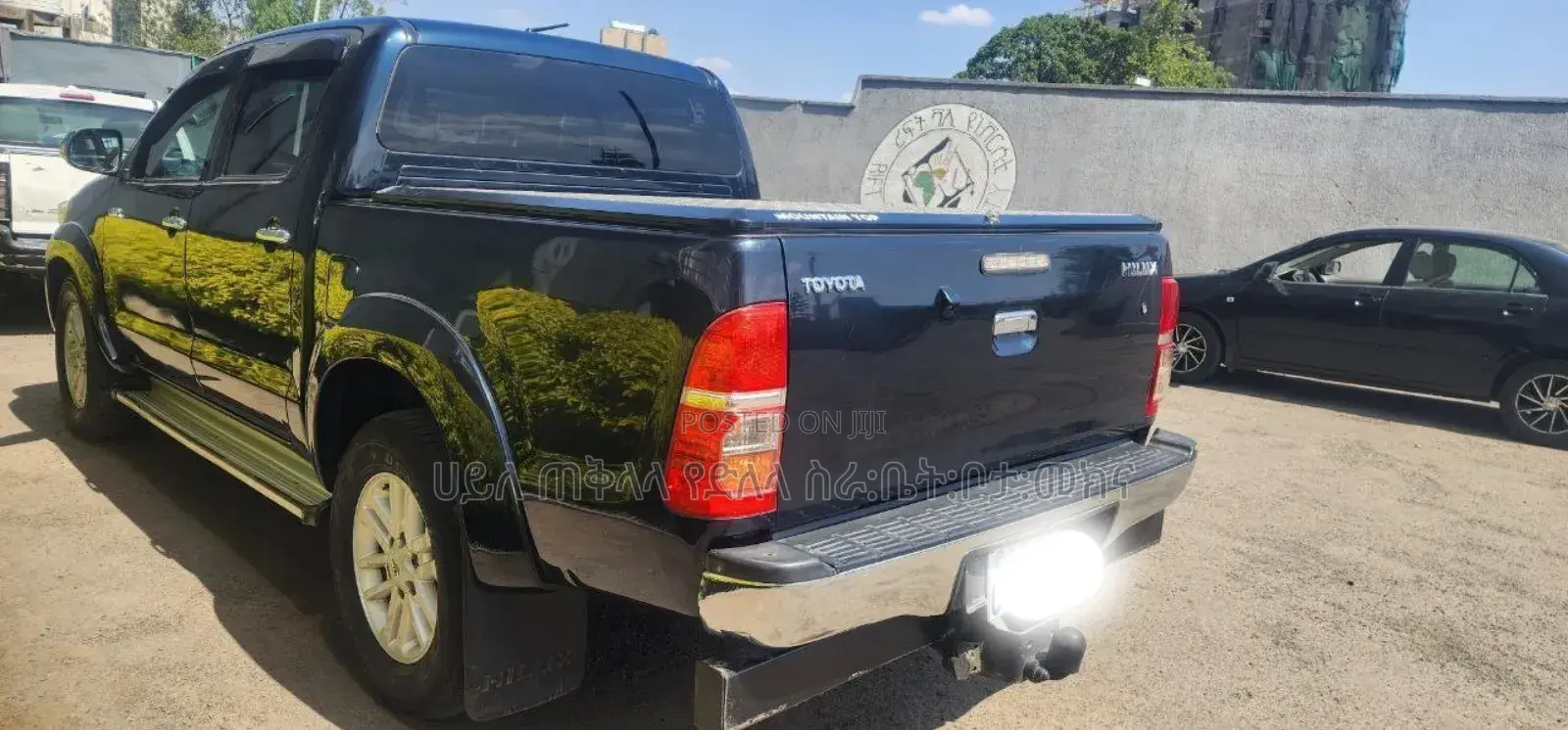 Toyota Hilux 2015 Matt Black