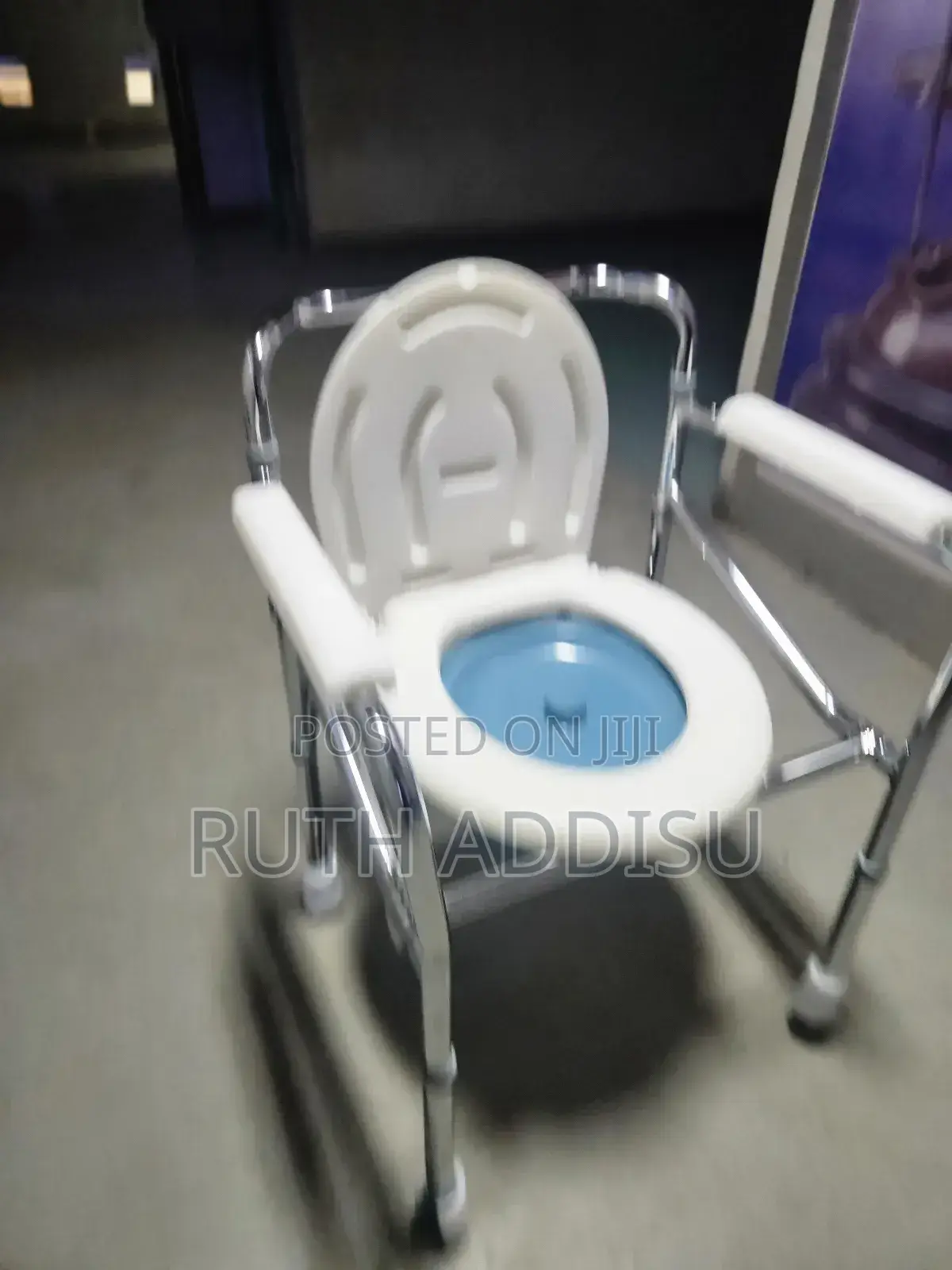 Toilet Chair姍說commode Chair執導commode Chair脆豬commode Chair