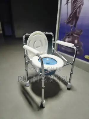 Toilet Adjustable Height Movement Aid Commode Chair Ealderly