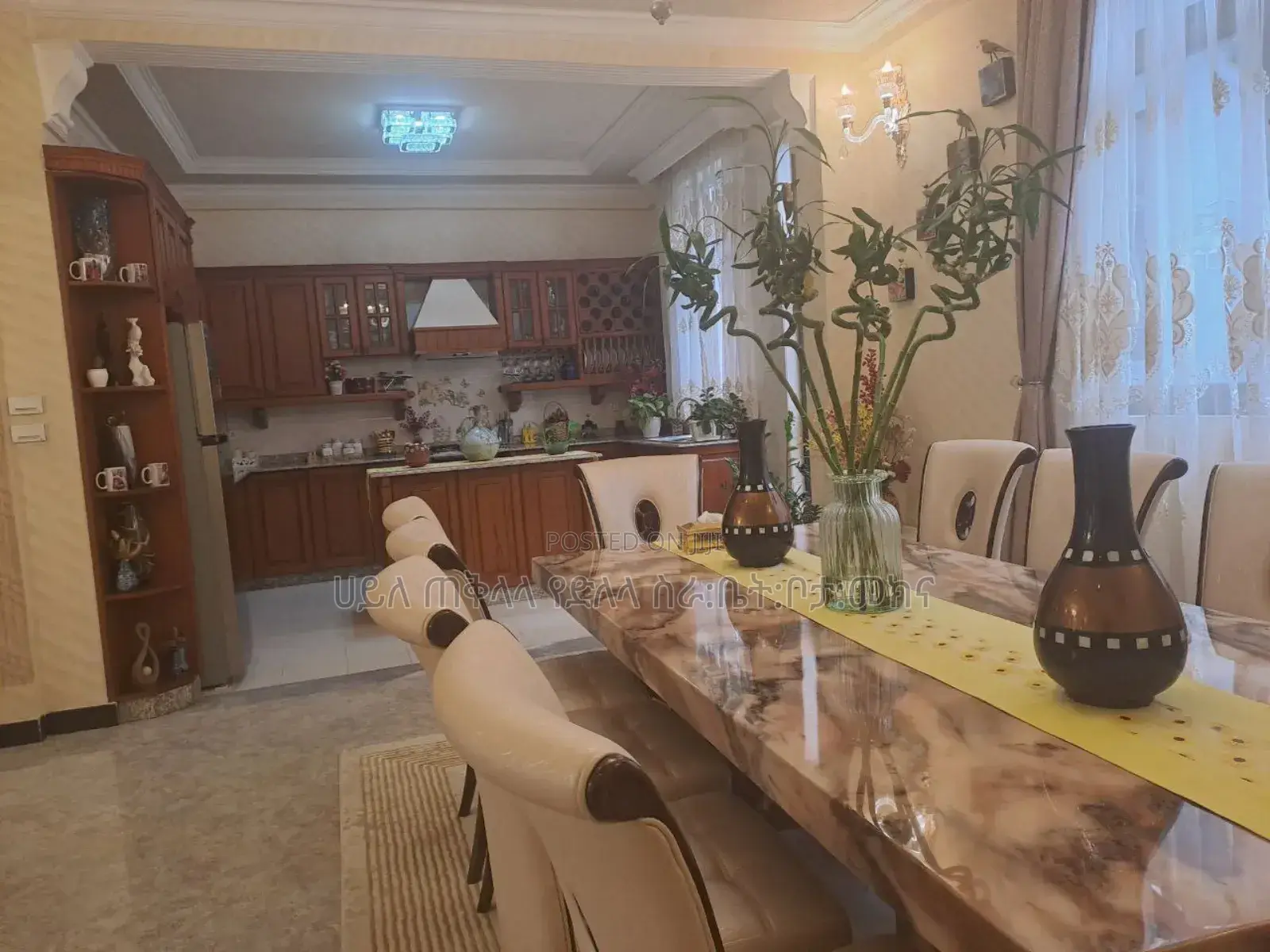 Furnished 9bdrm House in አያት አካባቢ ኮምፋውንድ ውስጥ, Yeka for sale