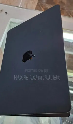 New Laptop Apple MacBook Air 2022 M2 8GB Apple M2 SSD 256GB