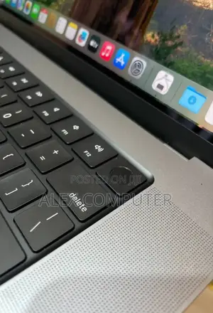 New Laptop Apple MacBook Pro M1 32GB Apple M1 Pro SSD 1T