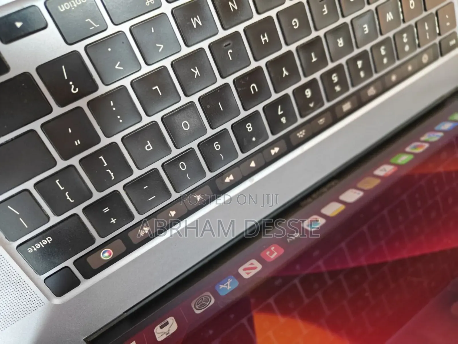 New Laptop Apple MacBook Pro 2019 16GB Intel Core I9 SSD 1T