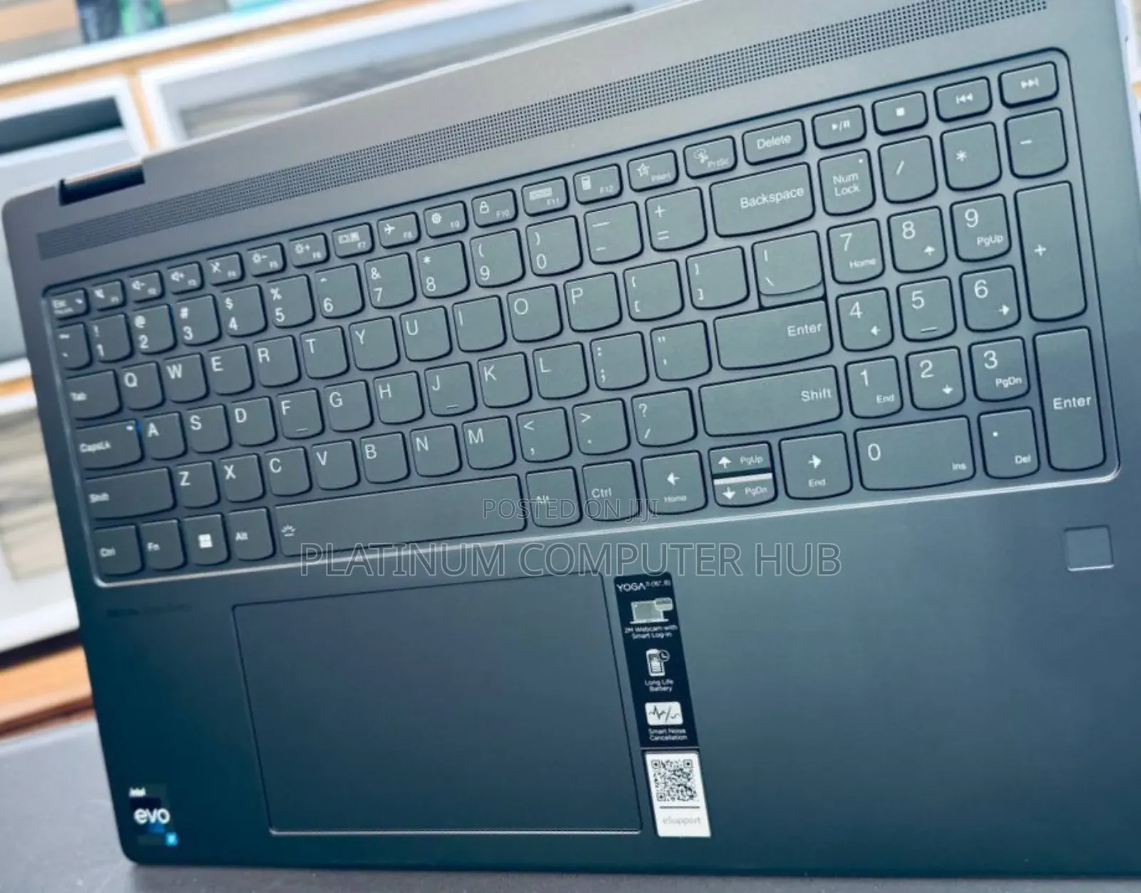 New Laptop Lenovo Yoga 7i 16GB Intel Core I7 SSD 512GB