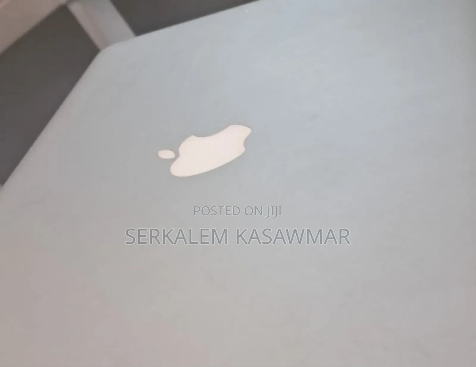 New Laptop Apple MacBook Pro 2010 4GB Intel Core i7 SSD 320GB