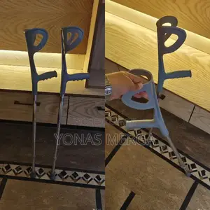 Photo - Crutches==Flamingo Classic Elbow Stick Open Loop (Universal)