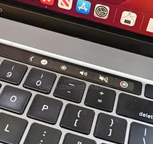 New Laptop Apple MacBook Pro 2019 16GB Intel Core i9 SSD 1T