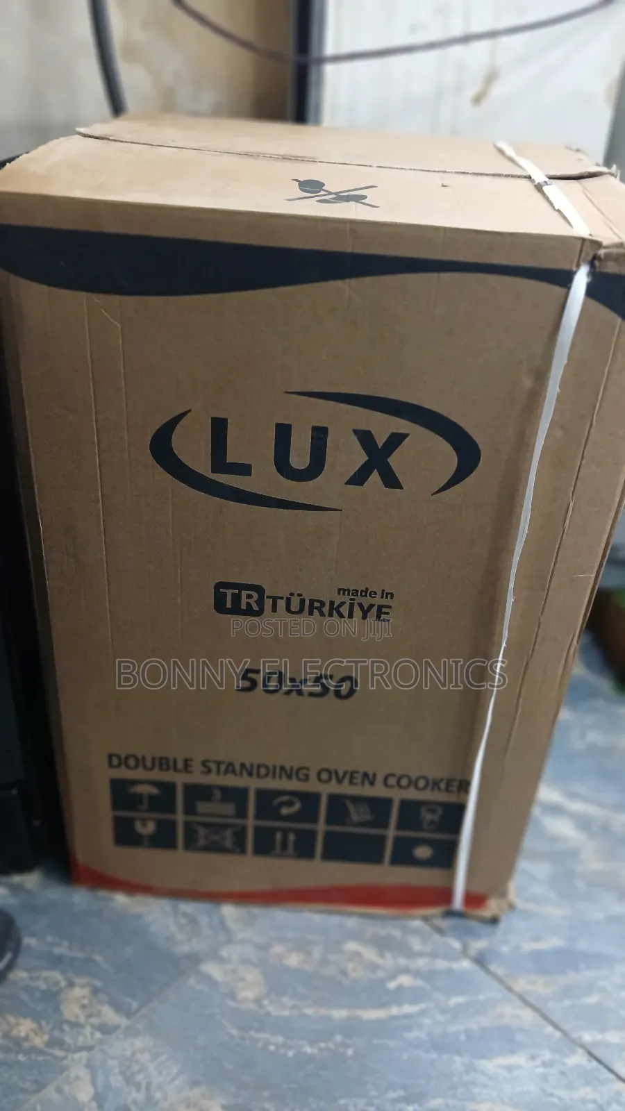 Lux Free Standing Oven 50x50