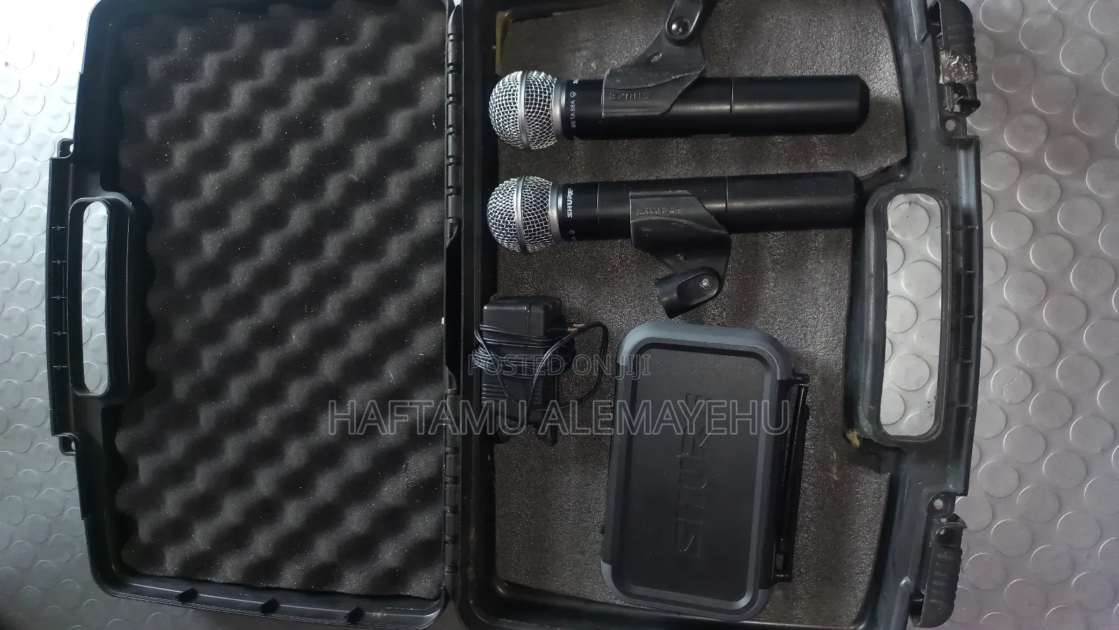 Shure Pgx4 Performance Gear With Dual Wireless Beta 58a Mic