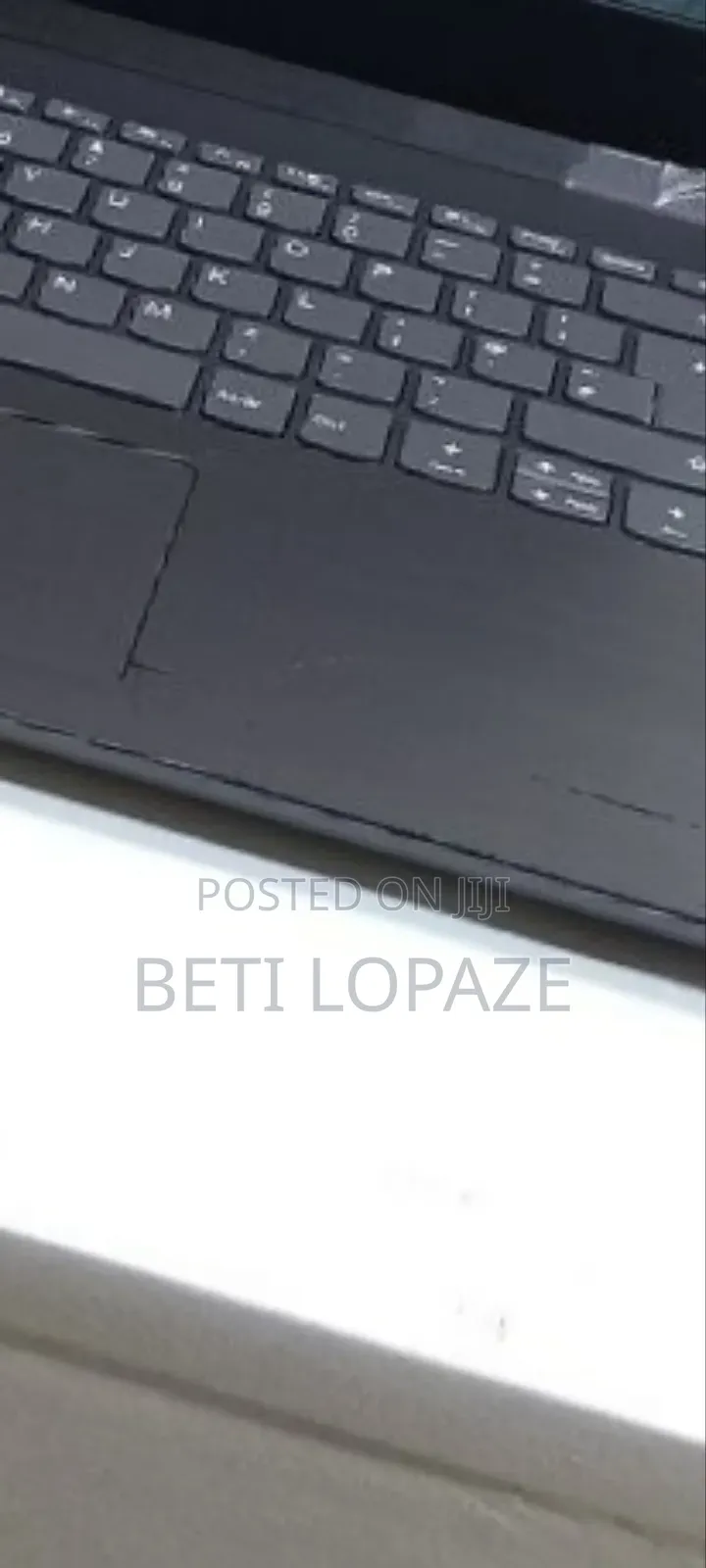 New Laptop Lenovo IdeaPad 320 4GB Intel Core I5 HDD 1T