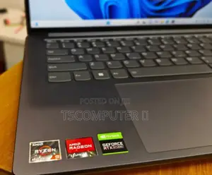 New Laptop Lenovo Legion 7 32GB AMD Ryzen 9 SSD 512GB