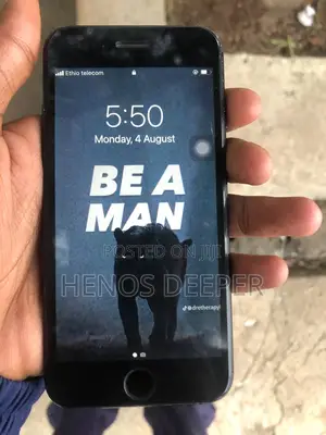 Photo - Apple iPhone 7 32 GB Black