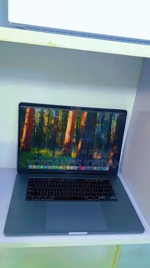 New Laptop Apple MacBook Pro 2019 32GB Intel Core I9 SSD 1T