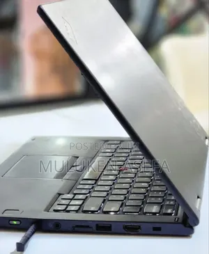 Photo - New Laptop Lenovo ThinkPad Yoga 370 8GB Intel Core I5 SSD 512GB