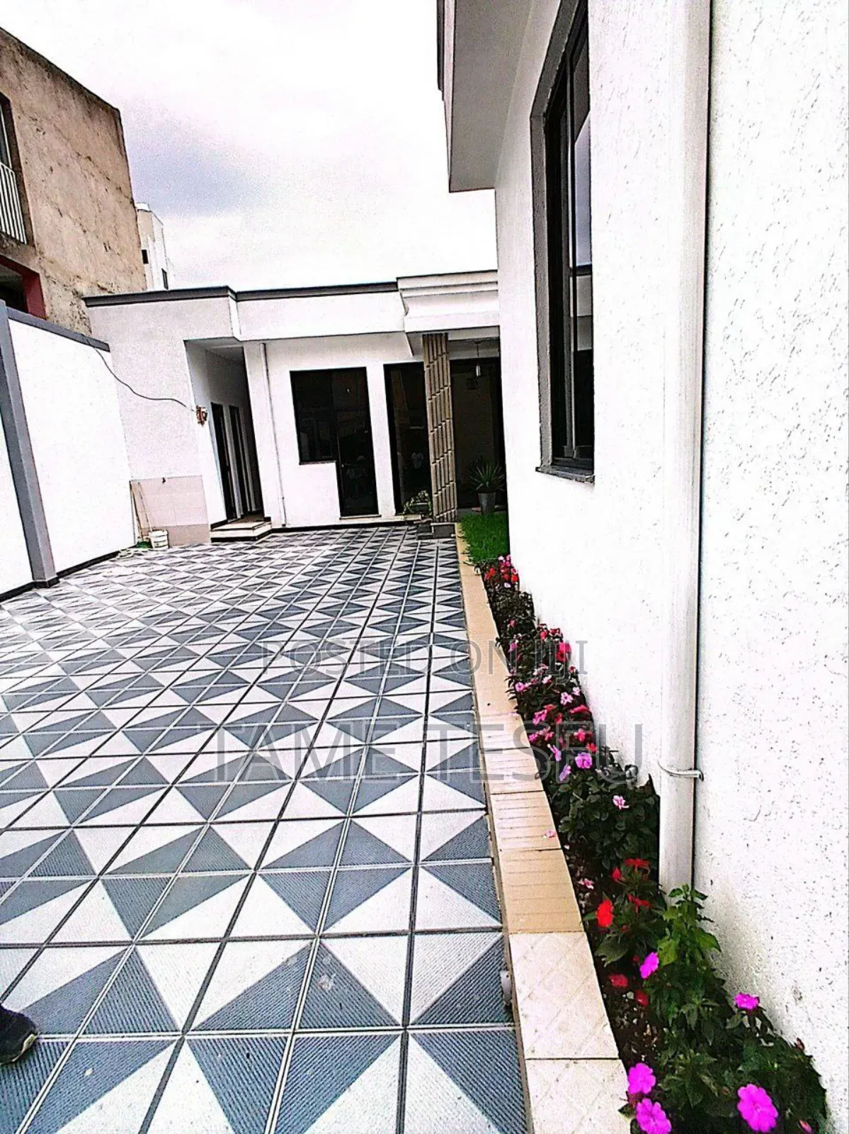 Furnished 4bdrm House in Megegna, Bole for sale