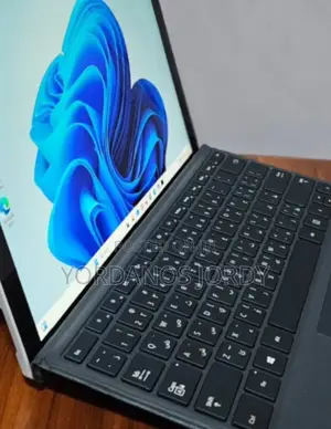 Photo - New Laptop Microsoft Surface Pro 7 8GB Intel Core I5 SSD 128GB