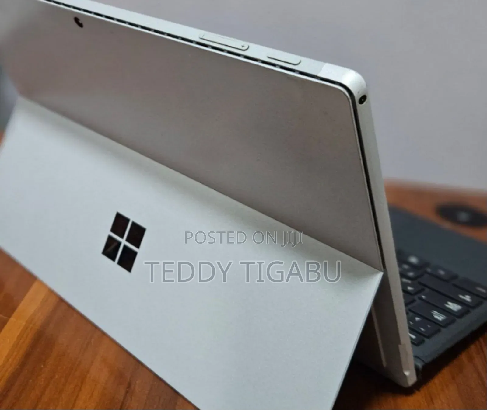 New Laptop Microsoft Surface Pro 7 8GB Intel Core I5 SSD 512GB