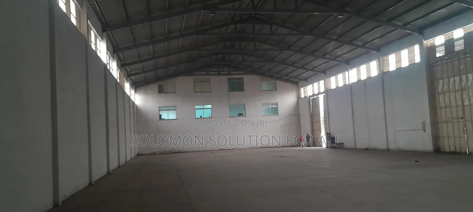 የሚሸጥ መጋዘን ነዉ