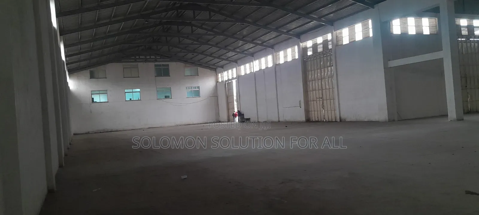 የሚሸጥ መጋዘን ነዉ