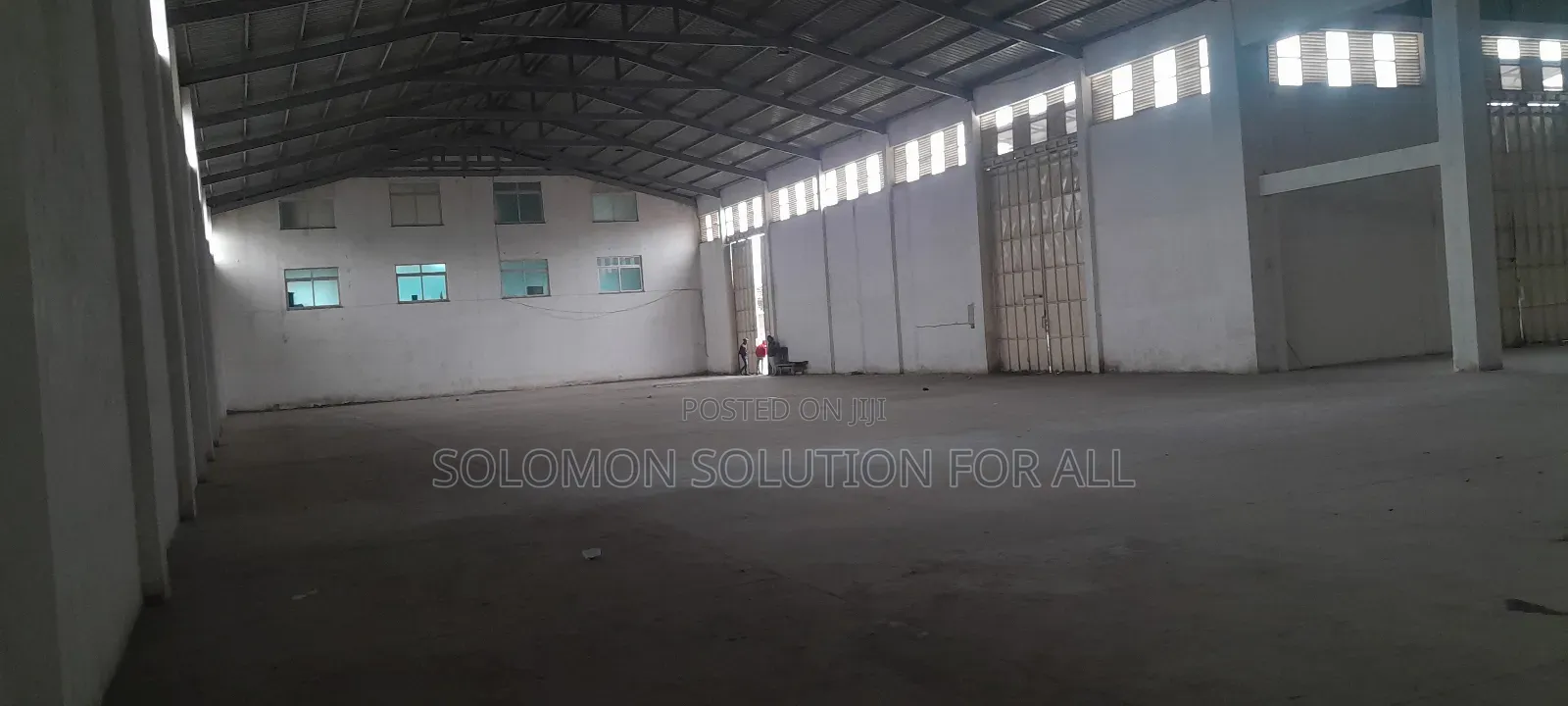 የሚሸጥ መጋዘን ነዉ