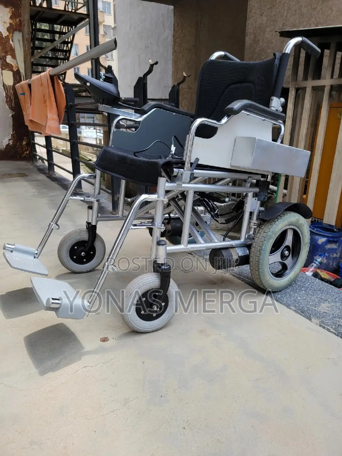Electronic Wheelchair𣁋山recharging Battery Wheelchair} ዊልቼር