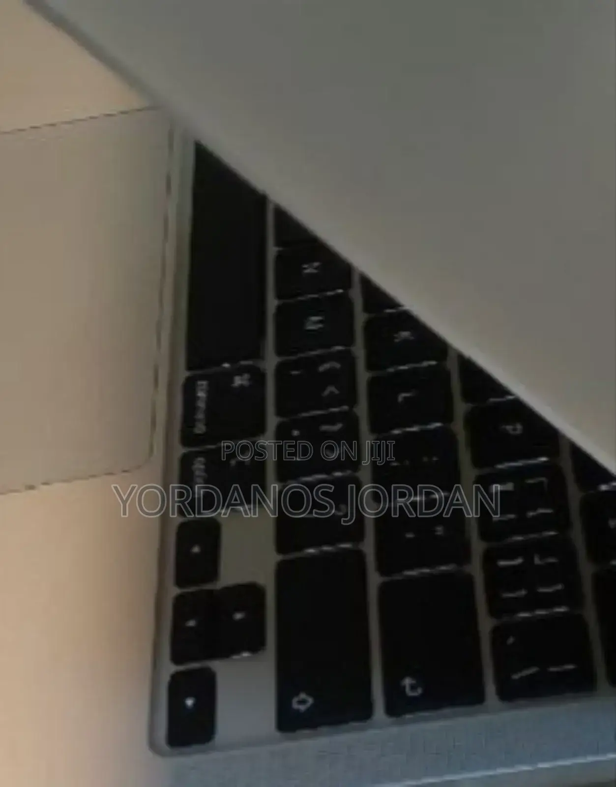 New Laptop Apple MacBook Pro M1 8GB Intel SSD 256GB