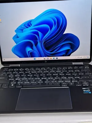 New Laptop HP Spectre 16GB Intel Core I7 SSD 1T