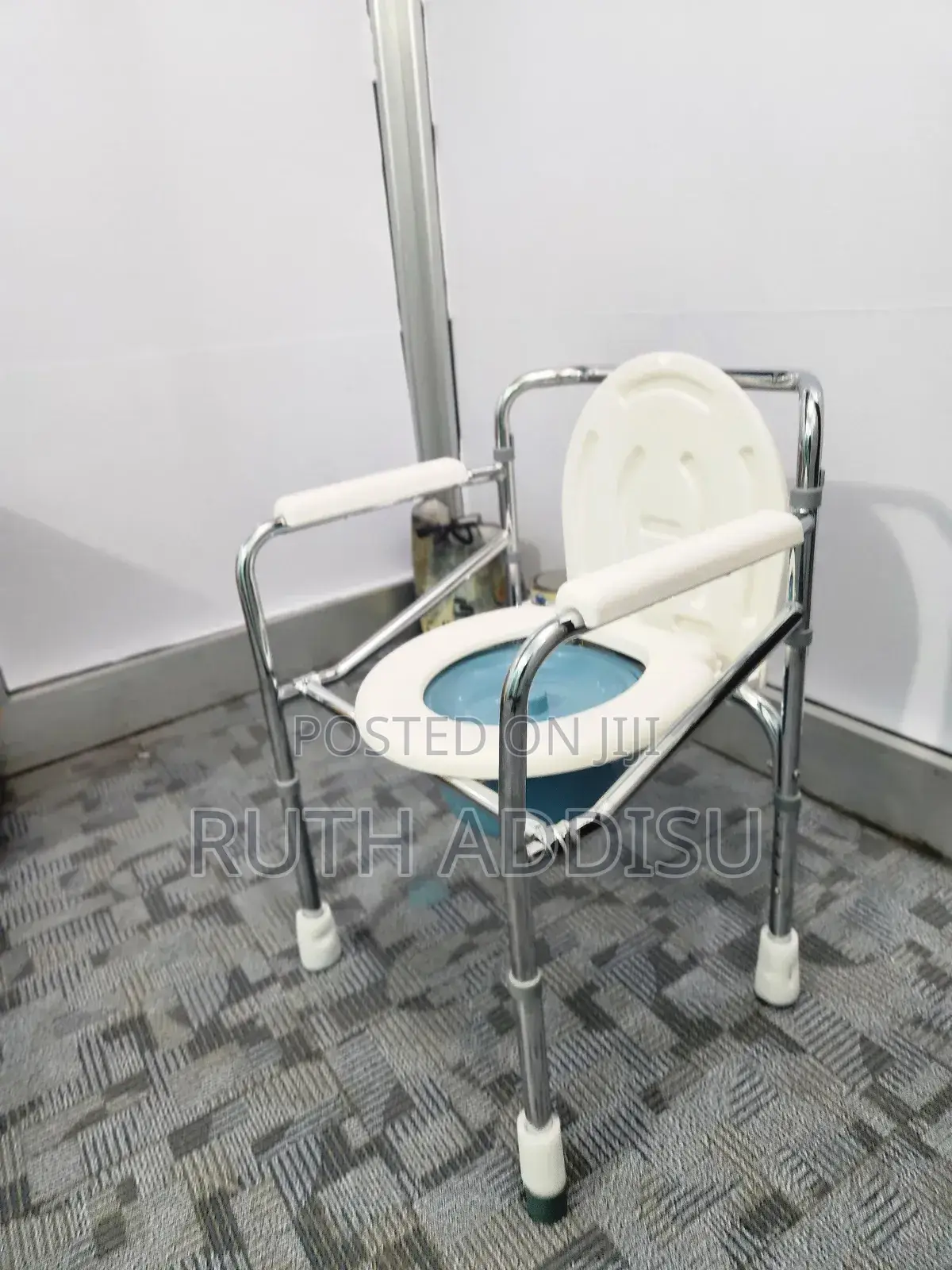 Commode Chair腕表toilet Chair Almunium New疽了commode Chair