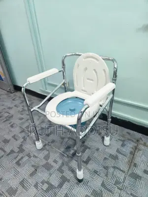 Photo - Commode Chair填補brand New Toilet Chair堵住commode Chair Medical