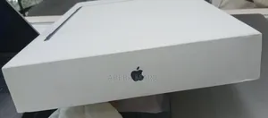 New Laptop Apple MacBook Air 2025 M4 15-Inch 16GB Apple M4 SSD 256GB