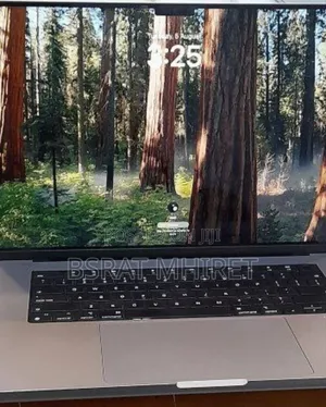 Photo - New Laptop Apple MacBook Pro 2021 M1 16GB Apple M1 SSD 1T