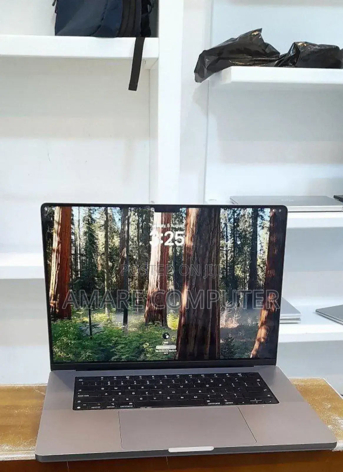 New Laptop Apple MacBook Pro 2021 M1 16GB Apple M1 Pro SSD 1T