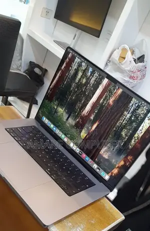 New Laptop Apple MacBook Pro 2021 M1 16GB Apple M1 Pro SSD 1T