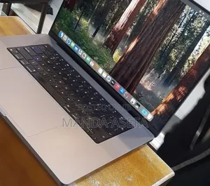 New Laptop Apple MacBook Pro M1 16GB Apple M1 Pro SSD 512GB