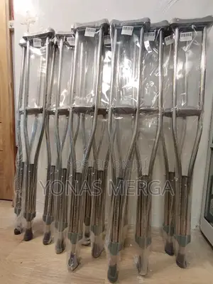 Photo - Axillary Crutches窑مcrutches虫虫crutch Pillows Are a Must